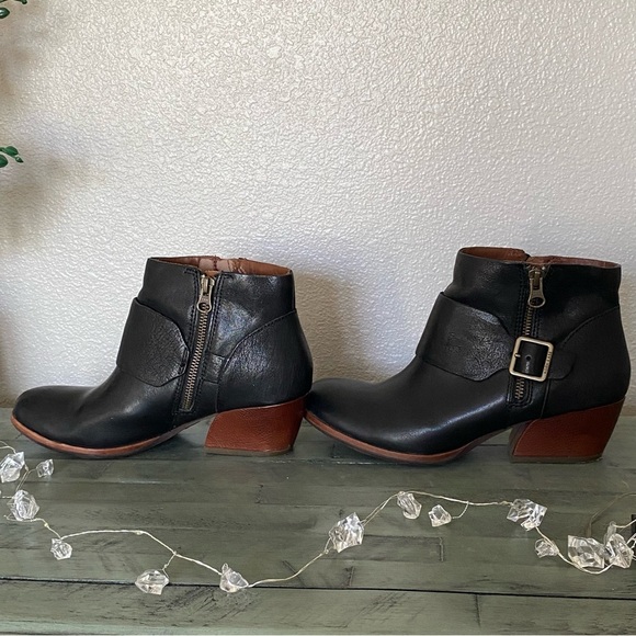 Kork Ease Isa Black Ankle Boot - Picture 9 of 9